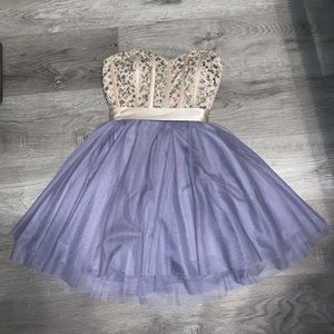 Cream/lavender dress